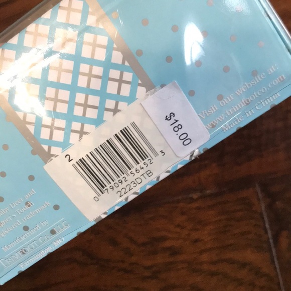 Designer’s Touch Lace Crib Shoes Sz 2 - Picture 5 of 6